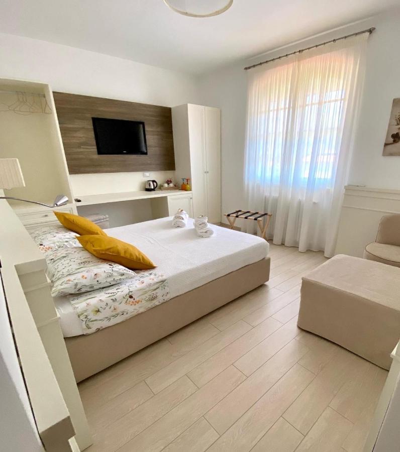 קמאיורה Bellaisa Bed & Breakfast מראה חיצוני תמונה